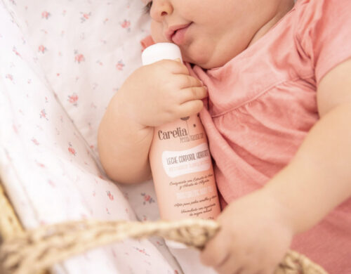 Carelia moisturizing body milk